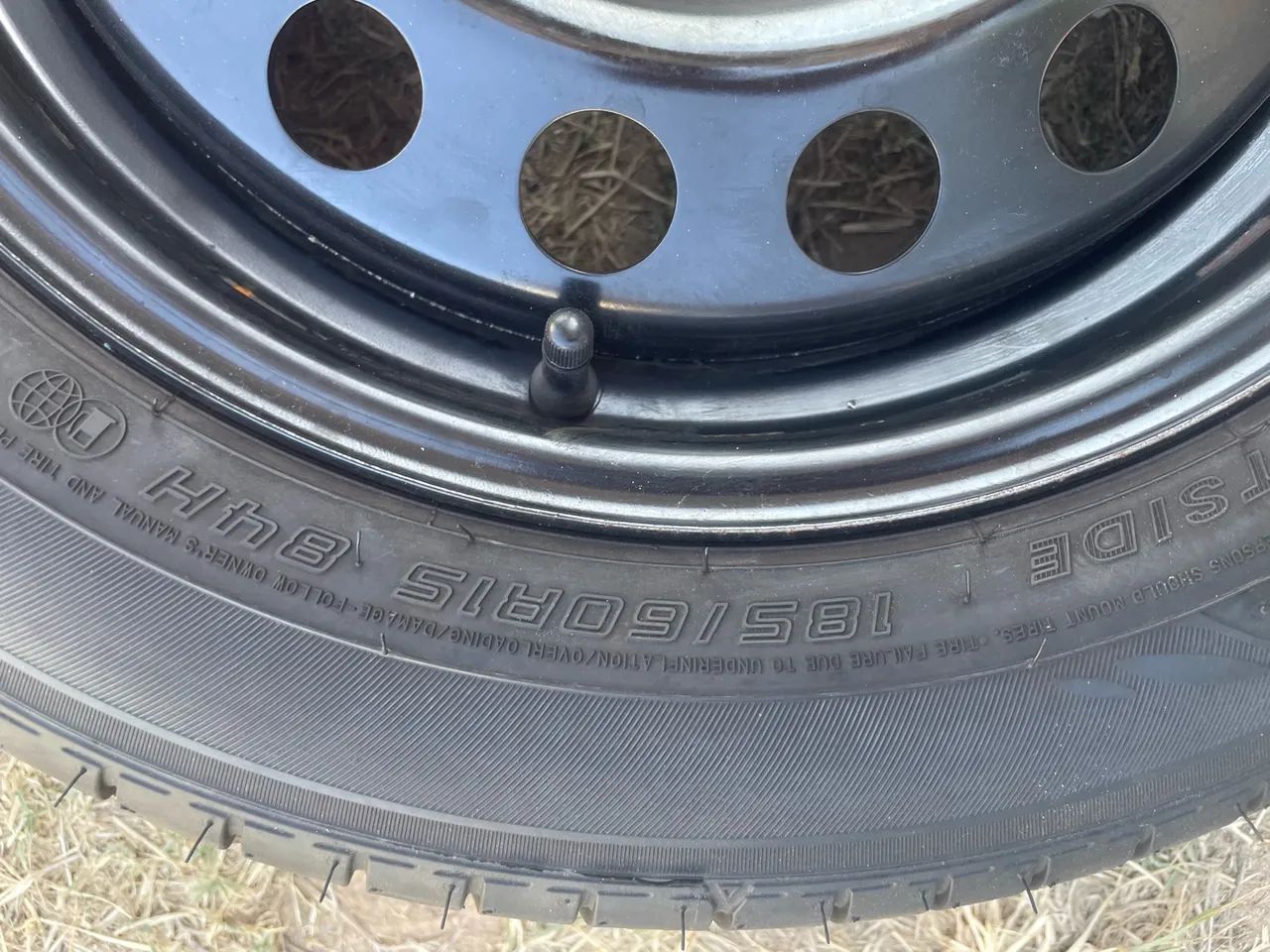 Pneu ? Dunlop 185/60/15  - Foto 2
