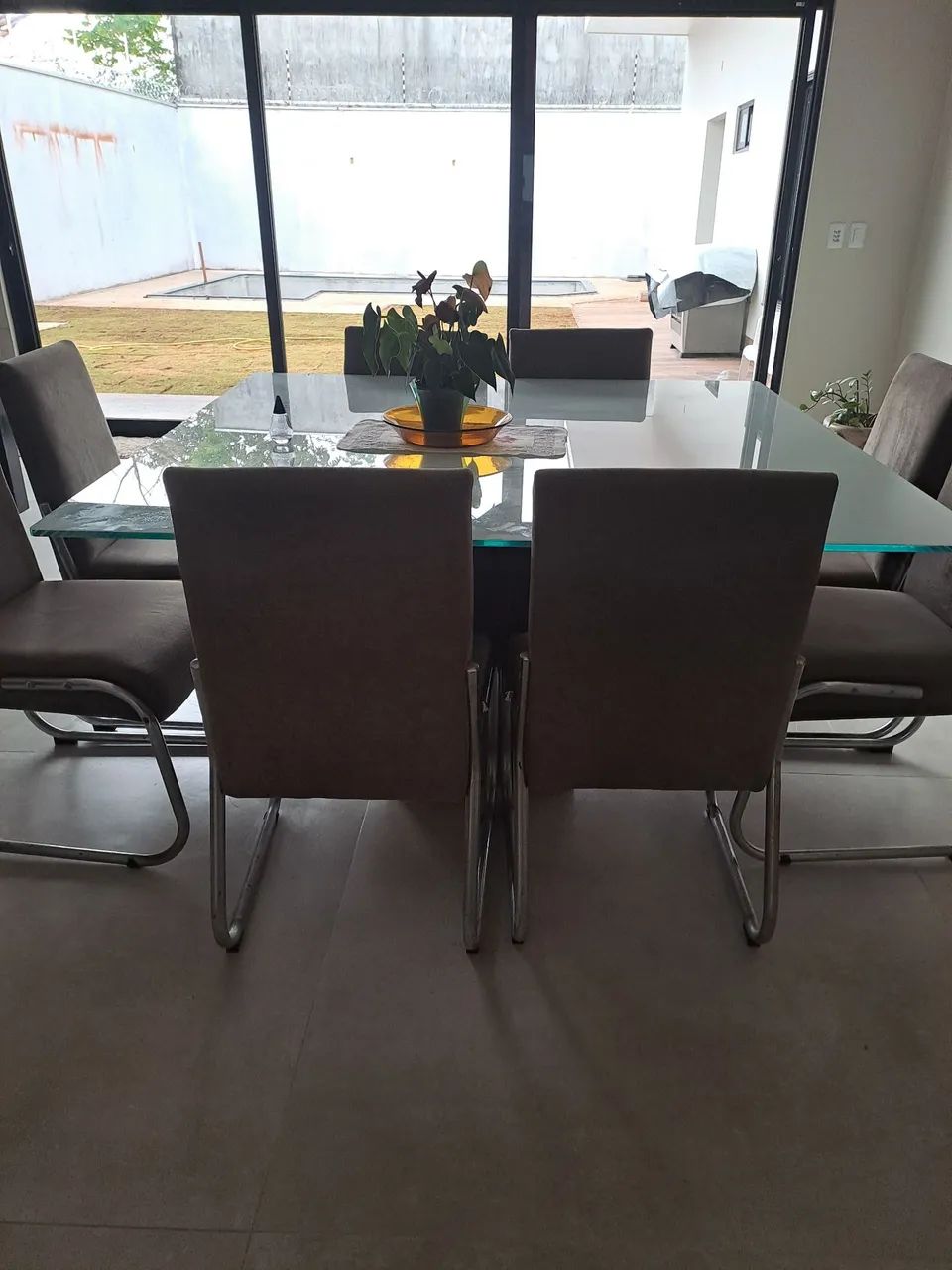 Mesa de jantar linda, com 8 cadeiras  - Foto 5