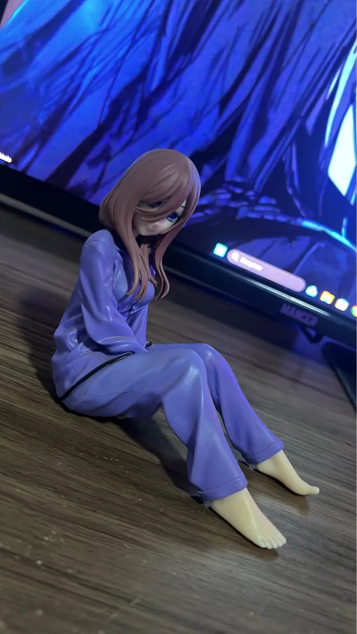 FIGURA DE ANIME QUINTESSENTIAL QUINTUPLETS - MIKU NAKANO 