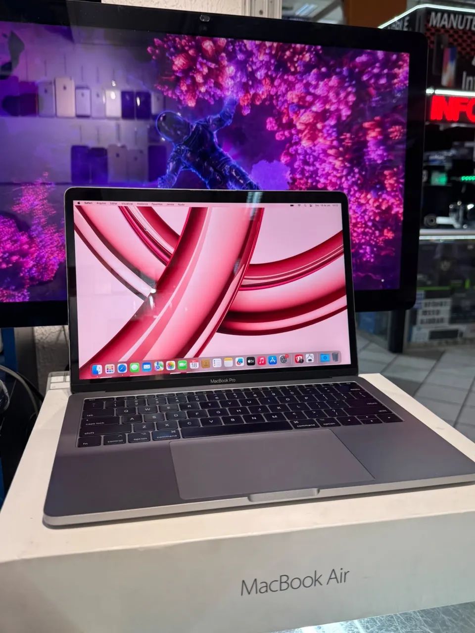 MacBook Pro i5/8gb/ssd256 - loja física 