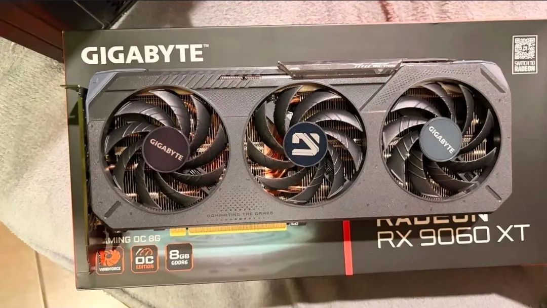 Placa de video 9060xt oc gigabyte 
