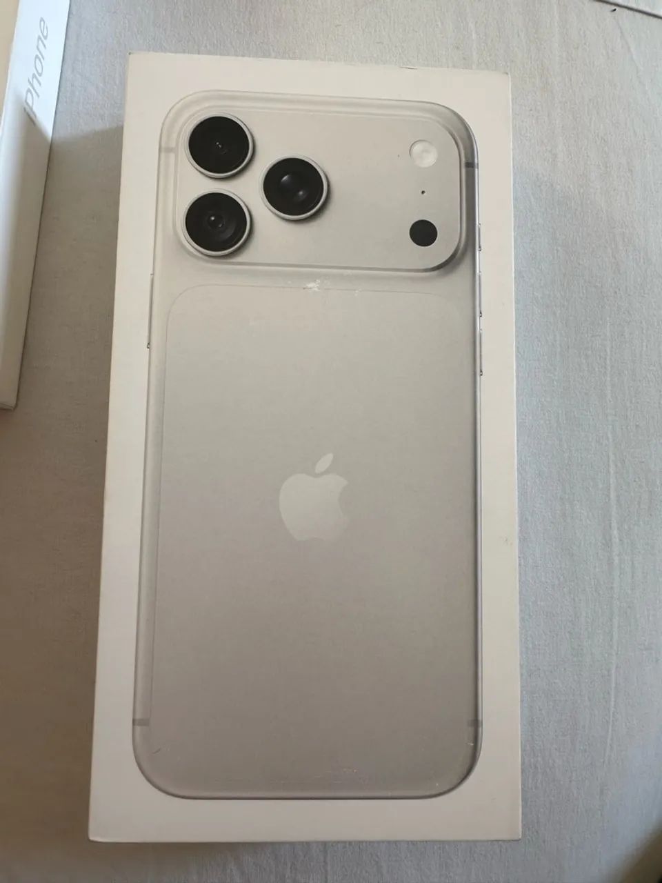 iPhone 18 pro max 256 silver 