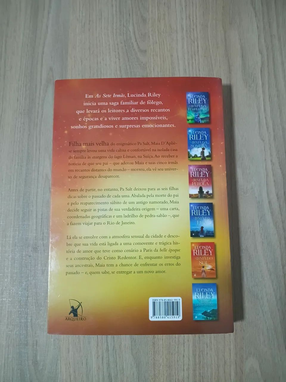 Livro As Sete Irmãs de Lucinda Riley - Foto 2