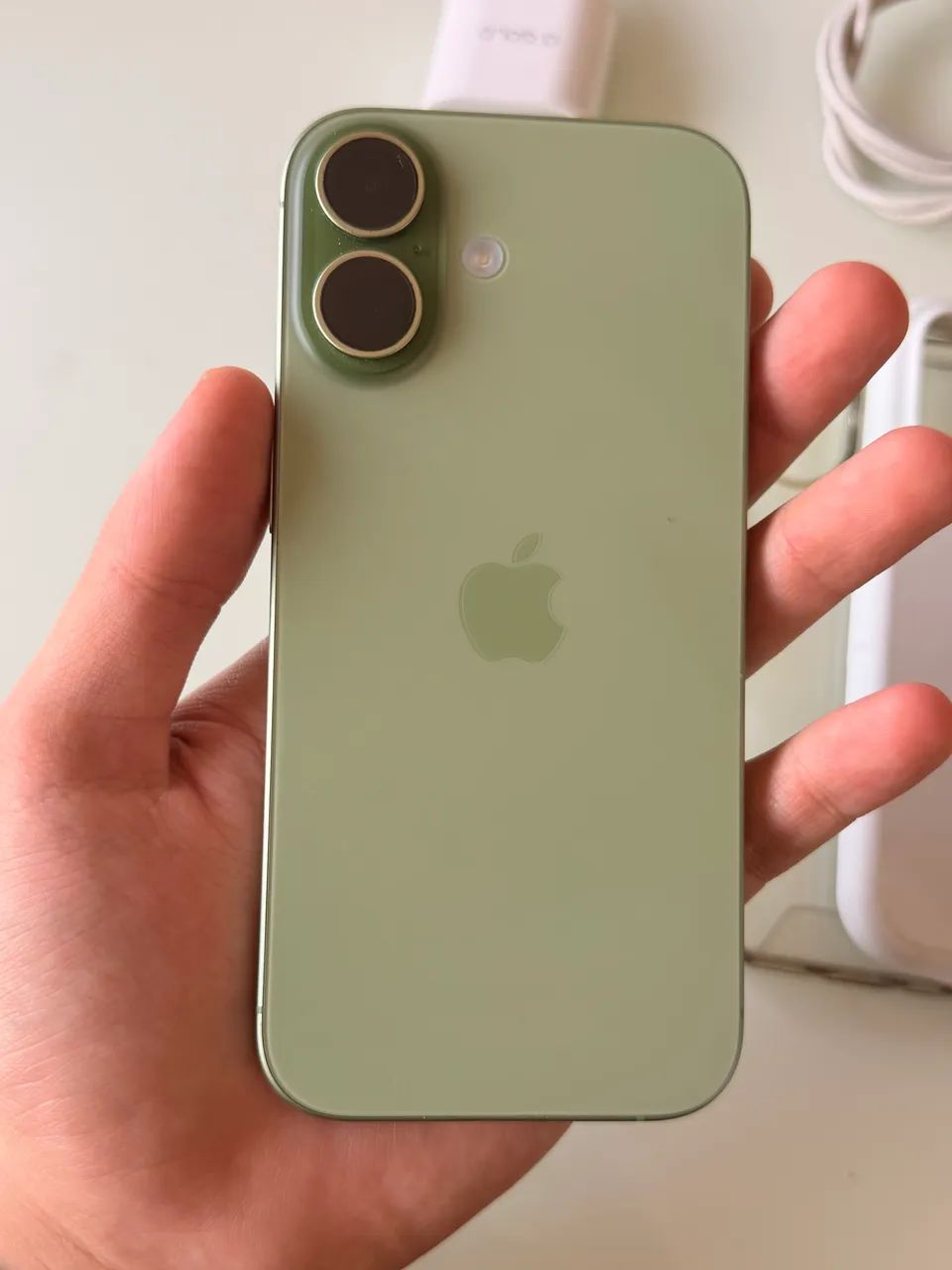 Vendo IPhone 17 Verde Sálvia - Foto 4