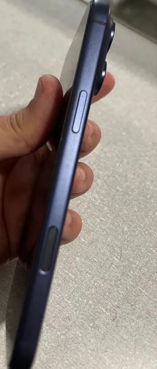 Oportunidade !!! Vendo IPhone 17 Pro Max Azul . - Foto 2