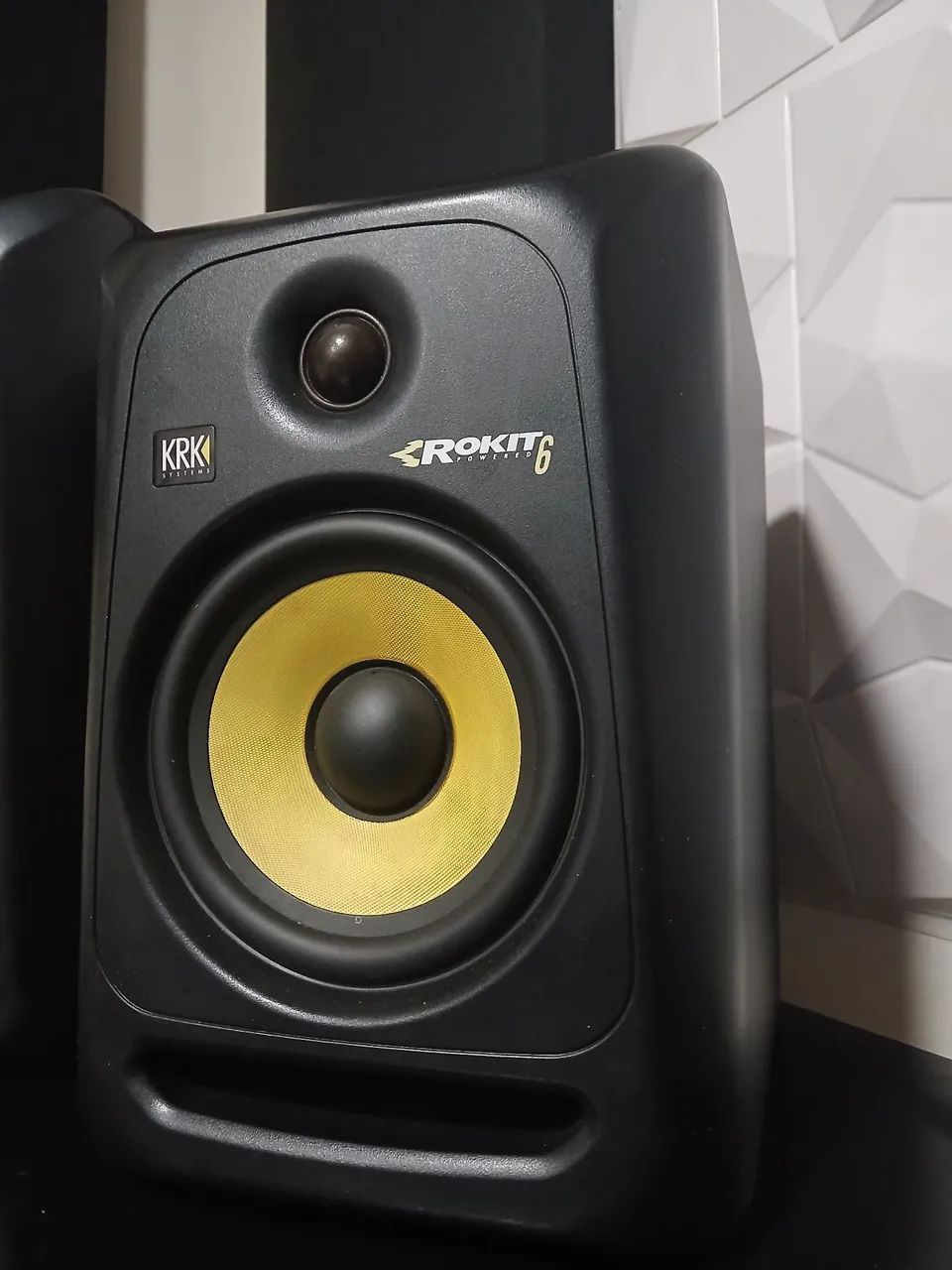 Monitor KRK Rokit 6 (MUITO NOVO) - Foto 2