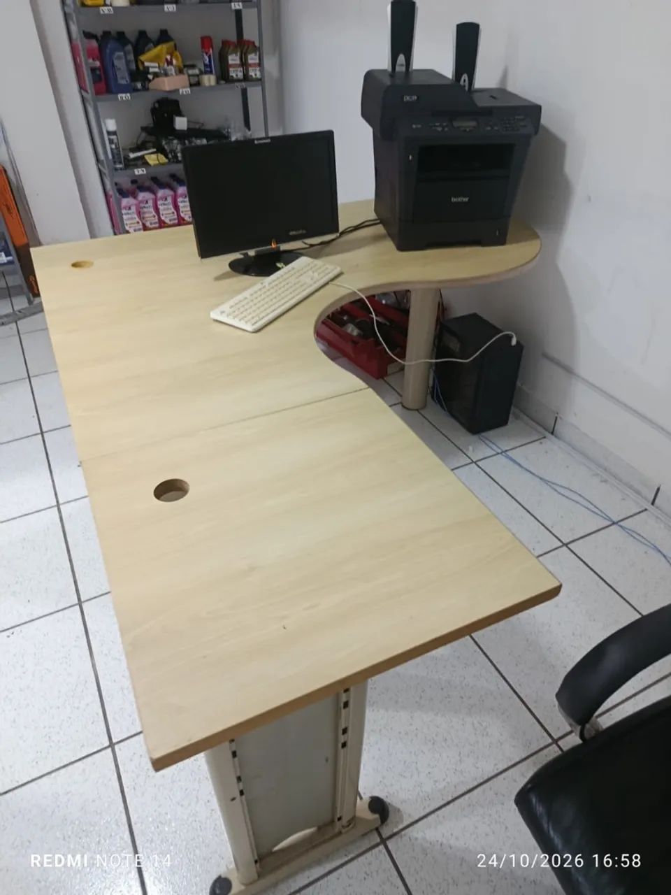 Mesa de escritório formato L - Foto 3