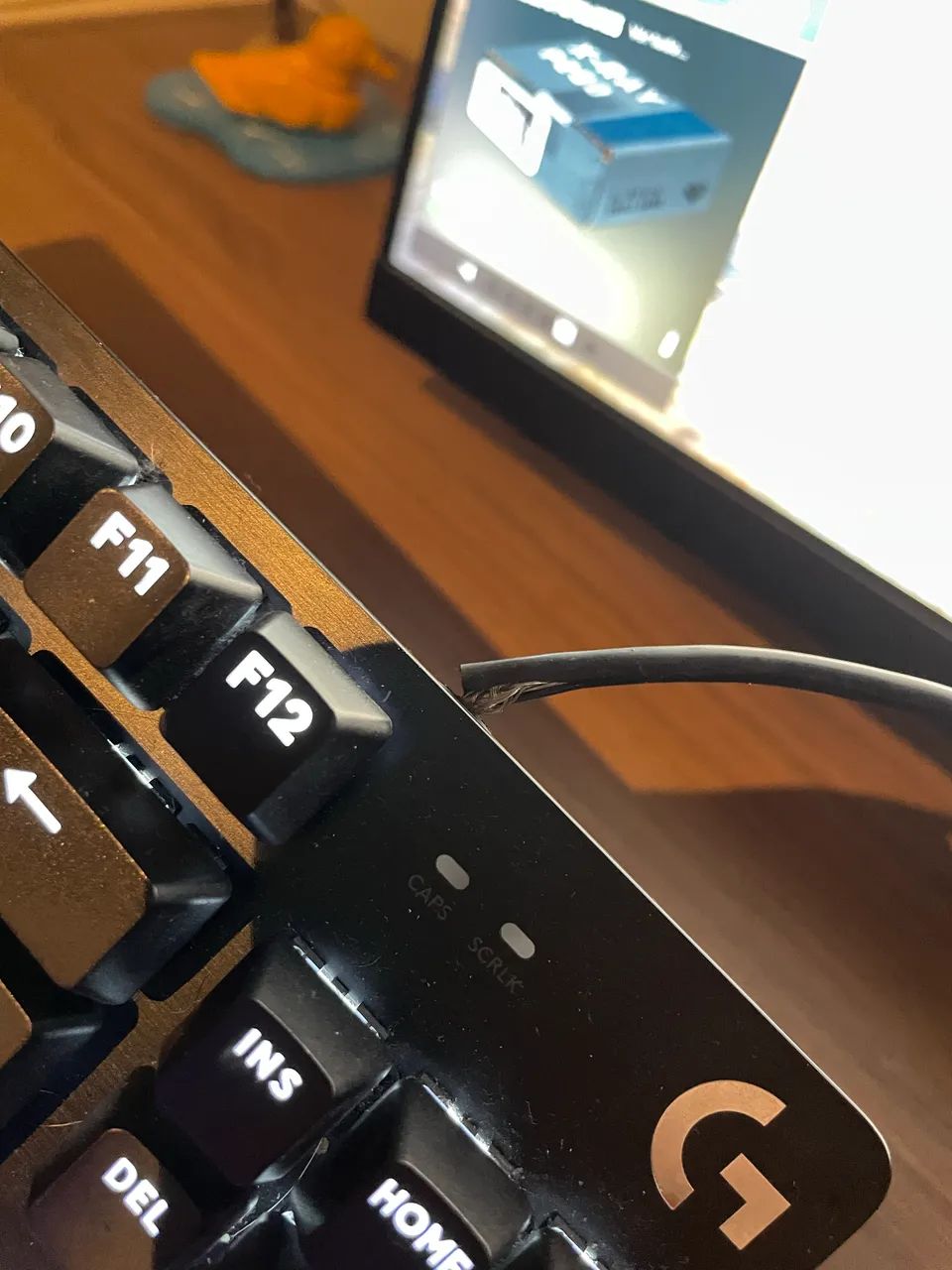 Teclado gamer Logitech G413 TKL SE - Foto 4