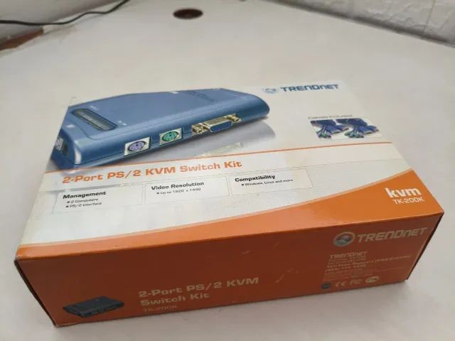 Switch KVM Trendnet TK-200K - 2 Portas PS/2 e VGA (Na Caixa)