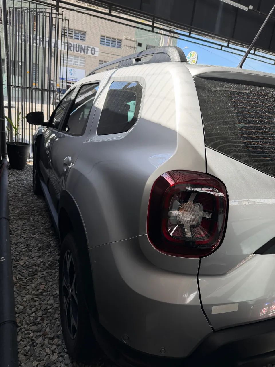 Renault Duster Iconic 1.3 TB 16V Flex Aut. 2023 - Foto 5