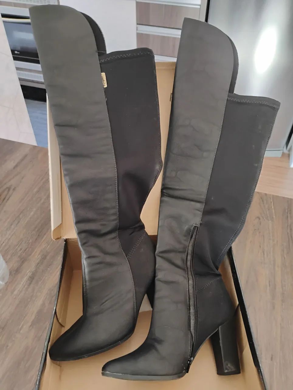 Roupas e sapatos - Foto 4
