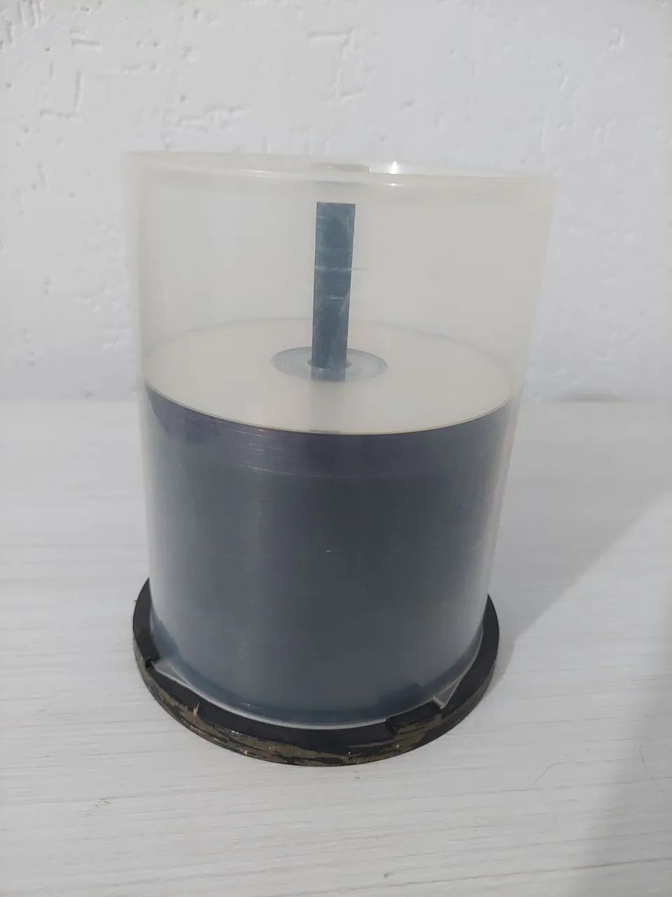 Tubo com 50 CD-RW