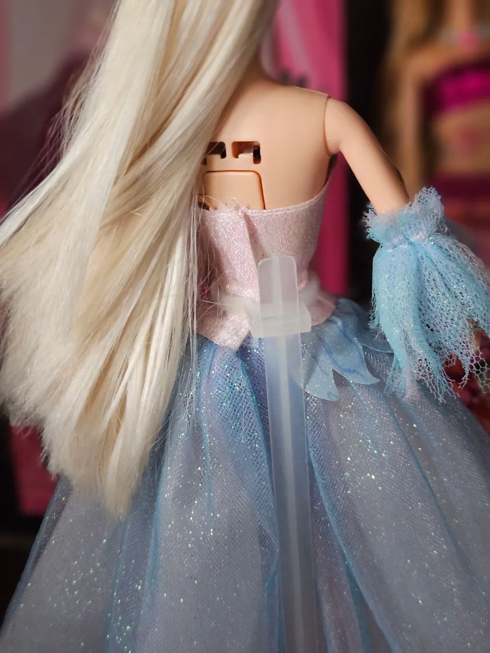 Barbie Odette Lago dos cisnes Deluxe - Foto 3