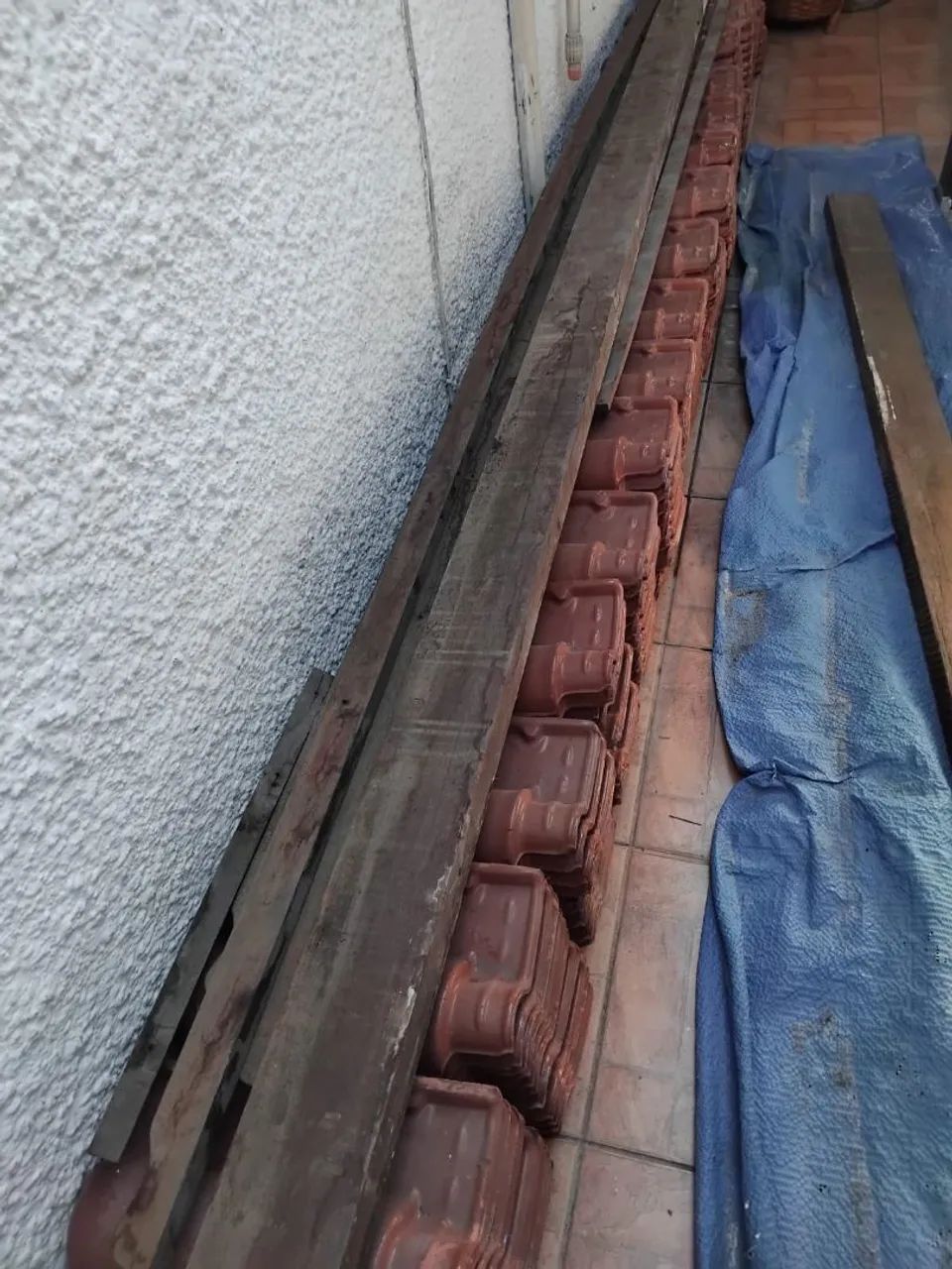 Telhas e vigas - Foto 2