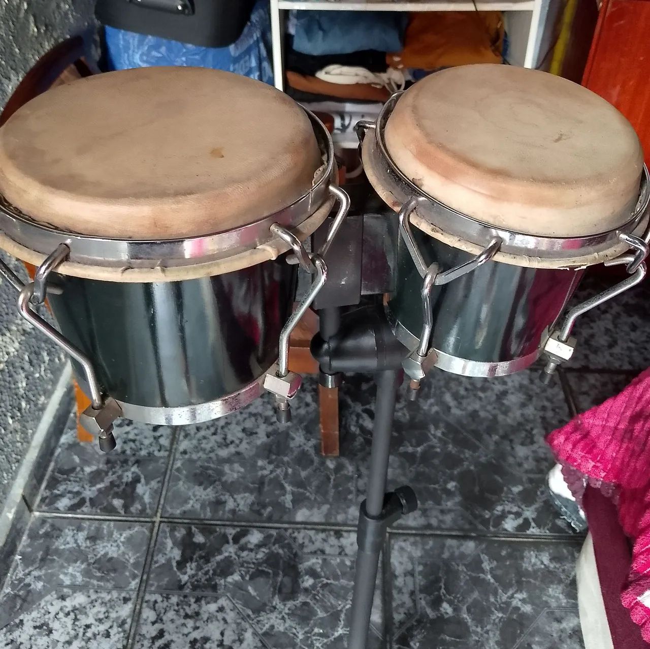 Bongô com estante e capa - Foto 3