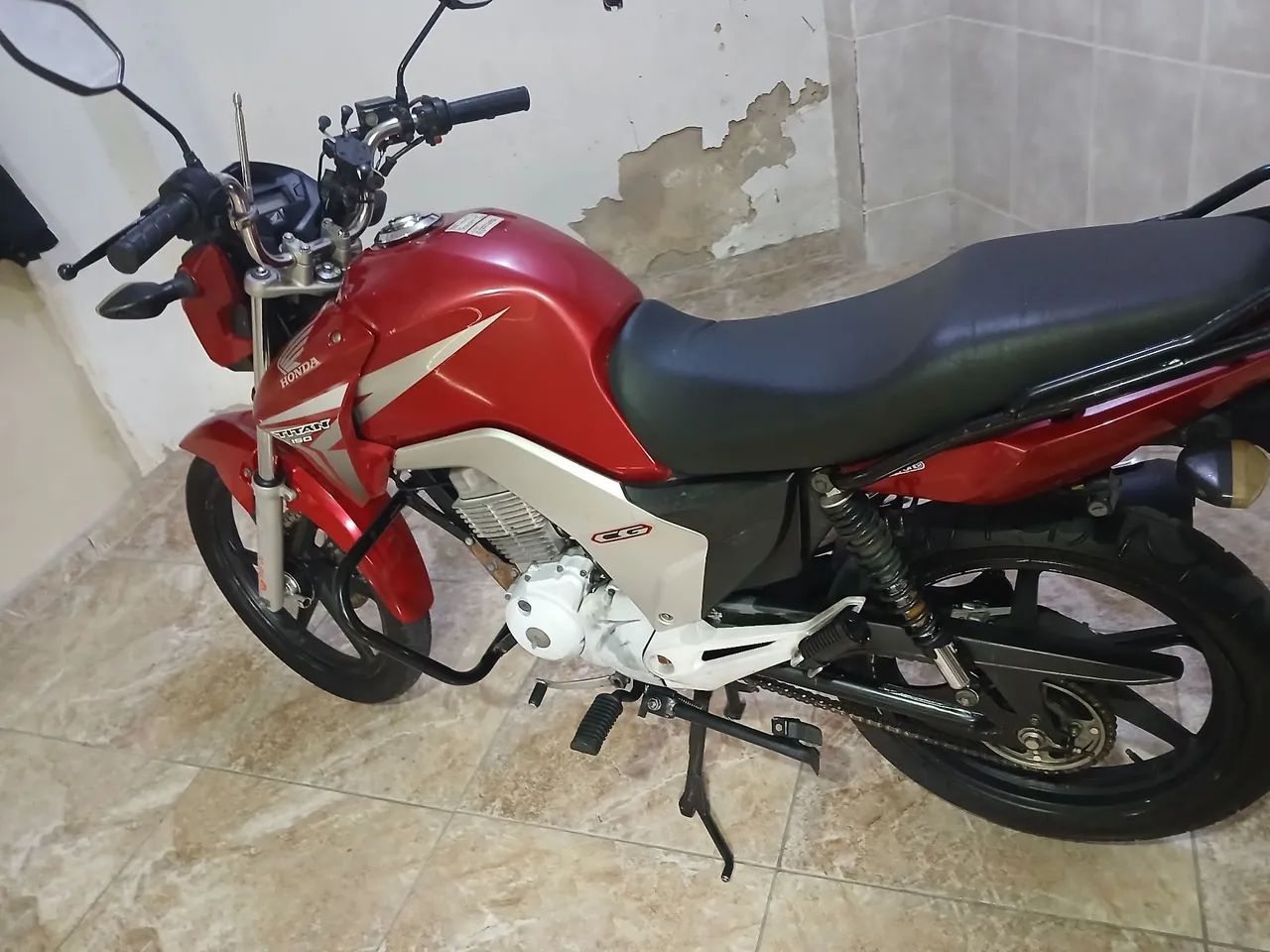 Titan  - Foto 2