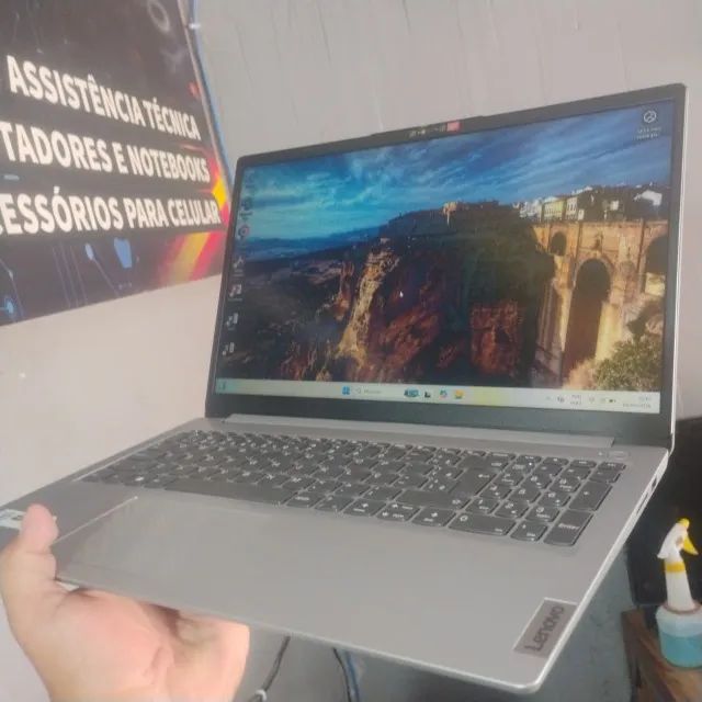 Notebook semi novo i3 12th com 8 de ram (rapido)