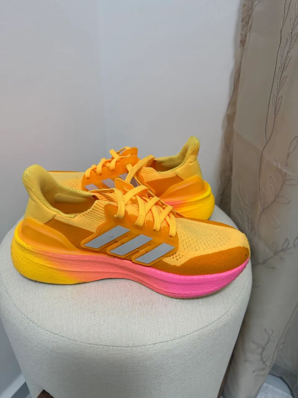Tênis Adidas UltraBoost  - Foto 2