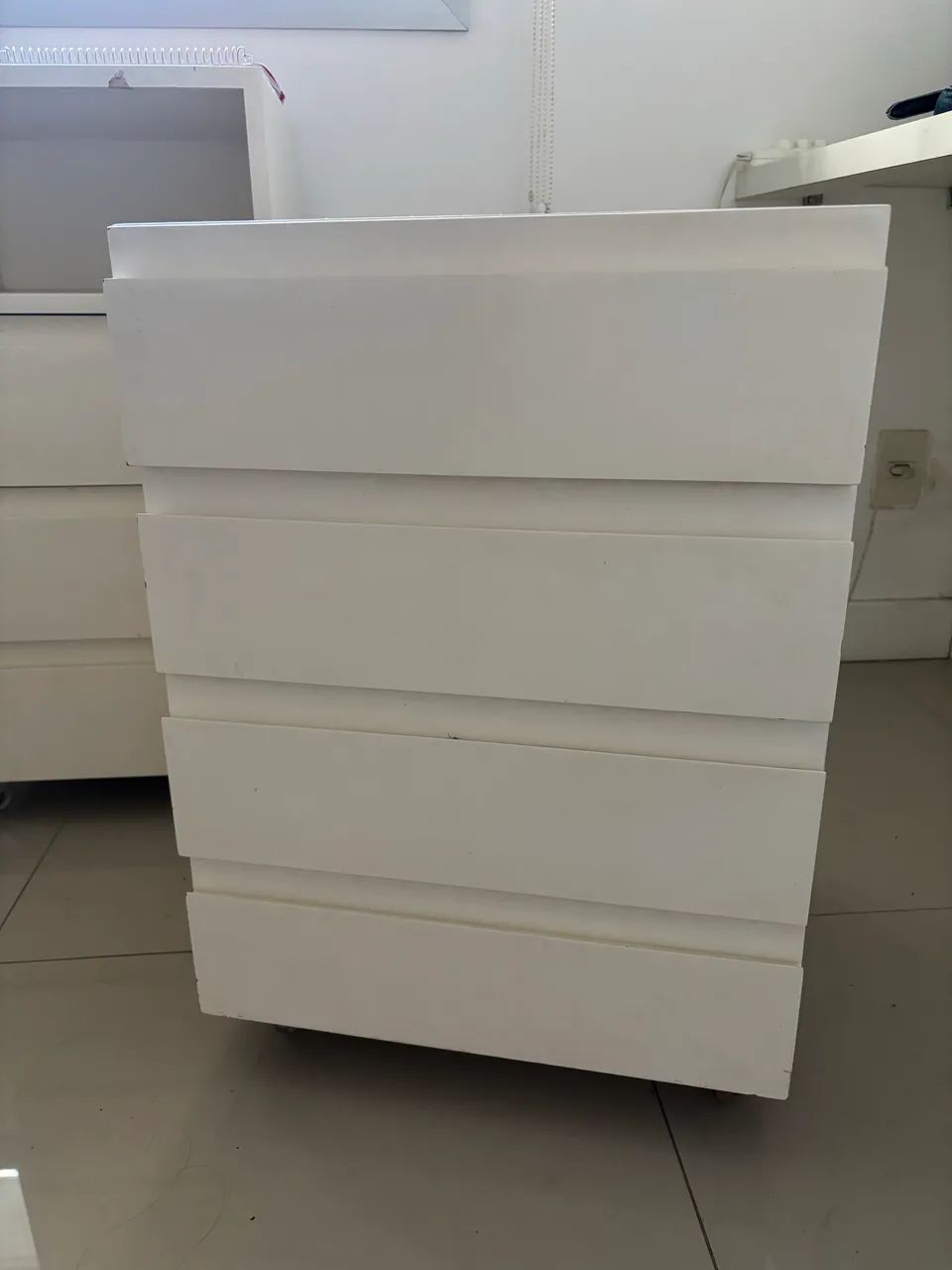 2 mesinhas de cabeceira  - Foto 3