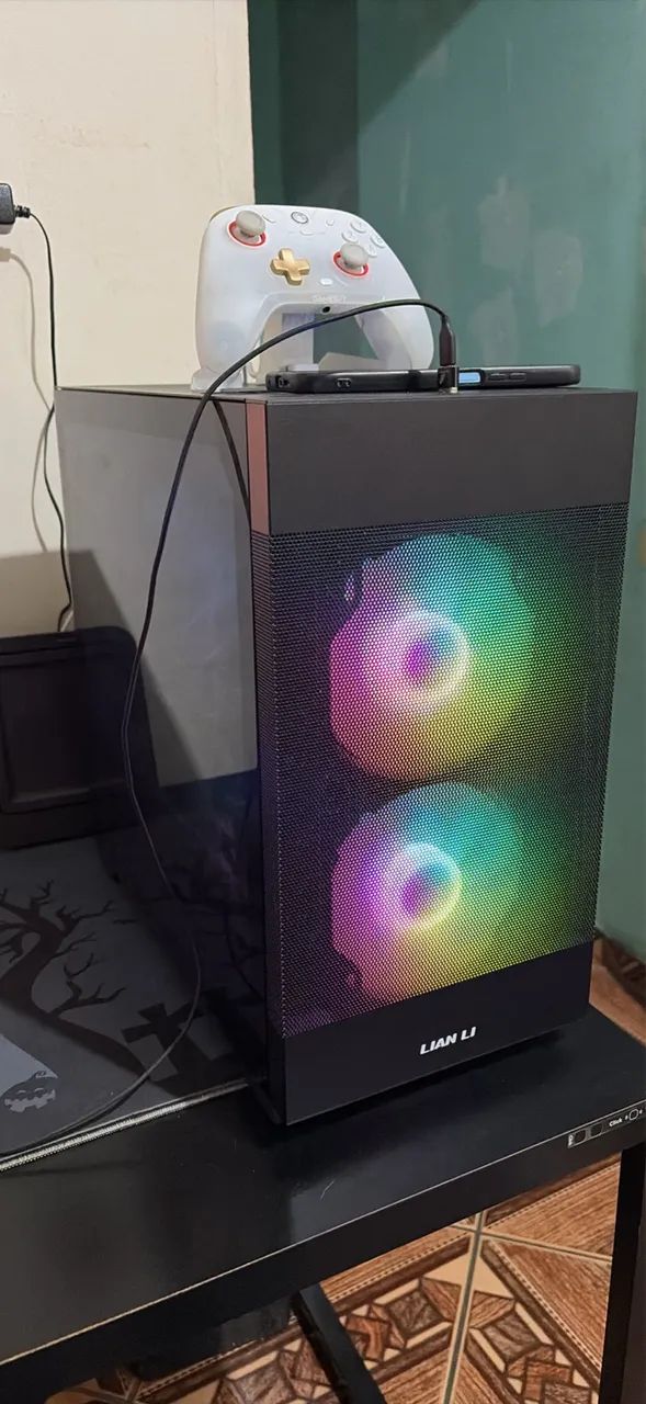 Gabinete Lian Li Lancool 205M