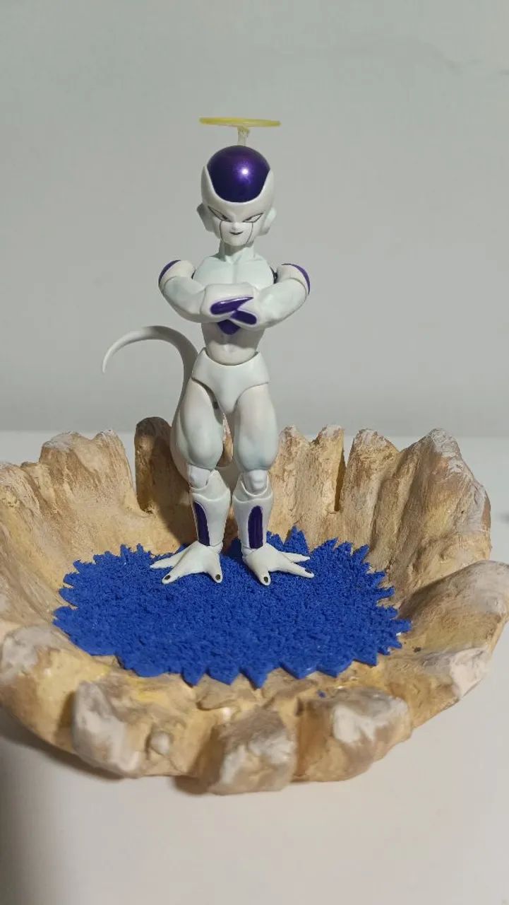 Bandai Sh Figuarts Freeza final form, + brinde. 