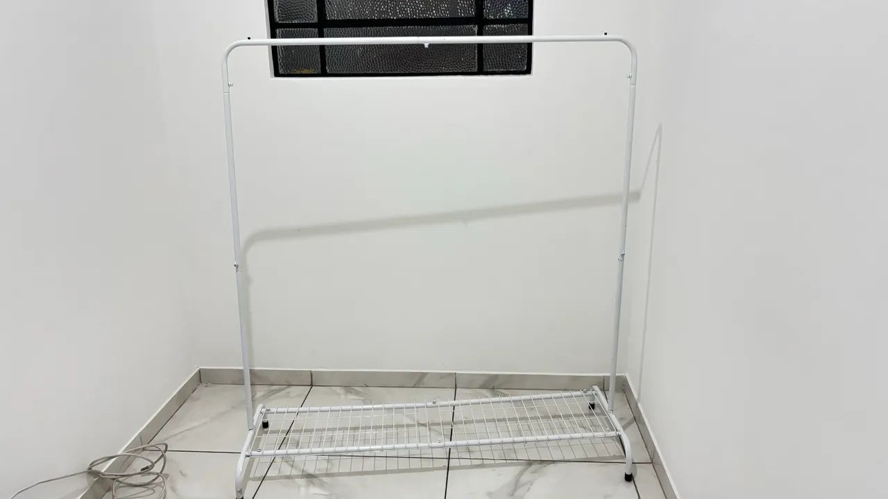 Arara/cabideiro para roupas  - Foto 3