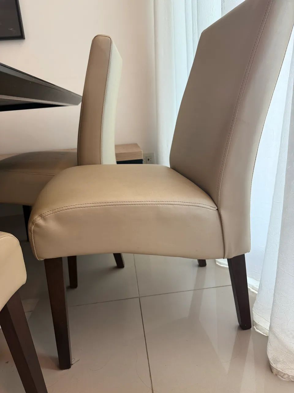Mesa de jantar com 6 cadeiras - Foto 3