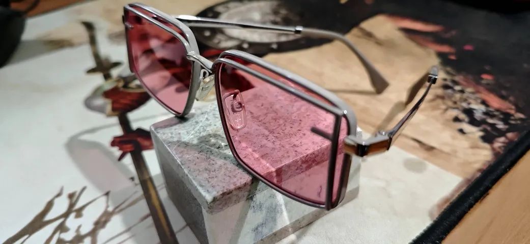 Óculos de Sol Rosa Fendi - Foto 3