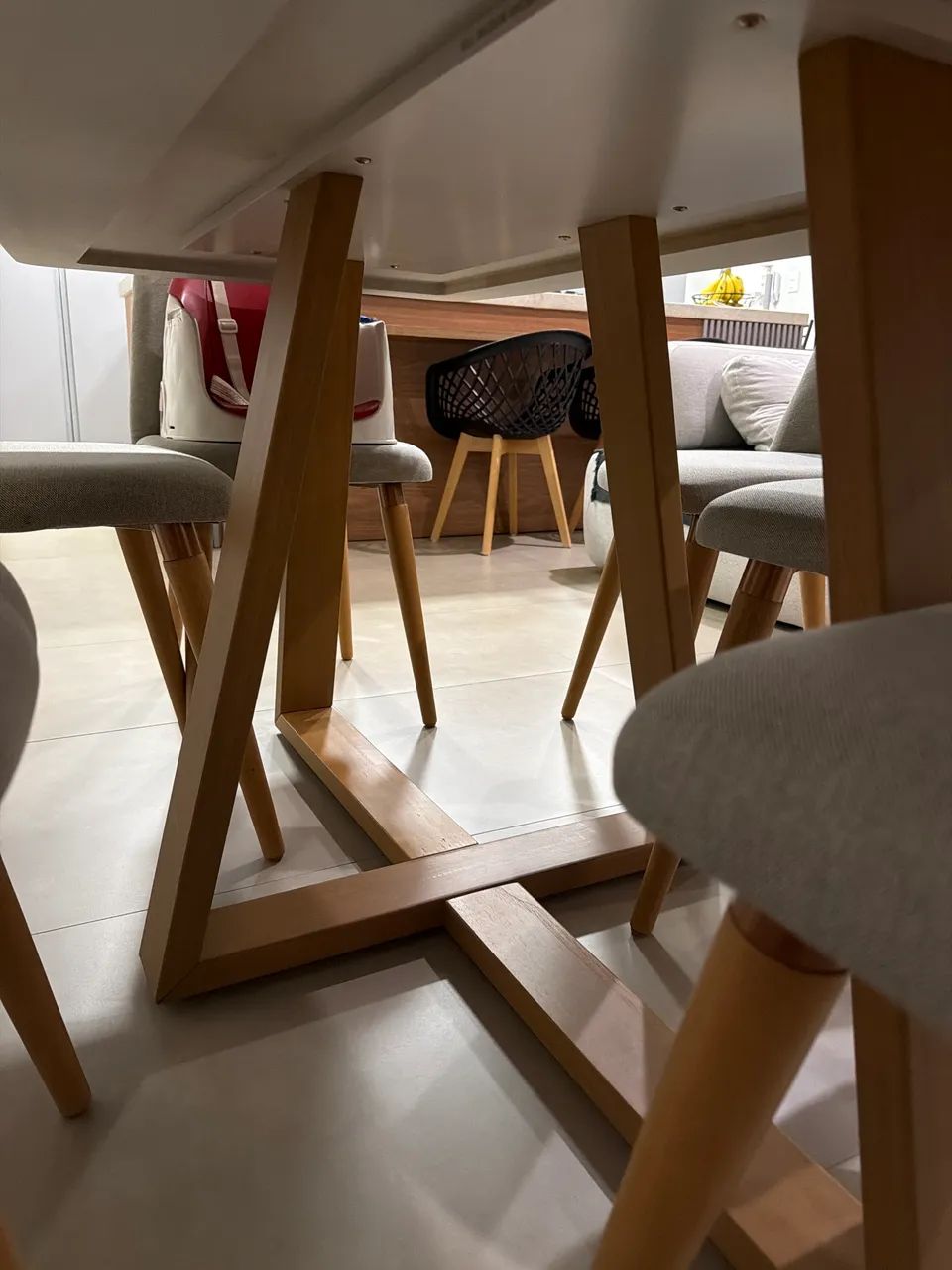 Mesa de jantar 6 lugares com cadeiras  - Foto 5