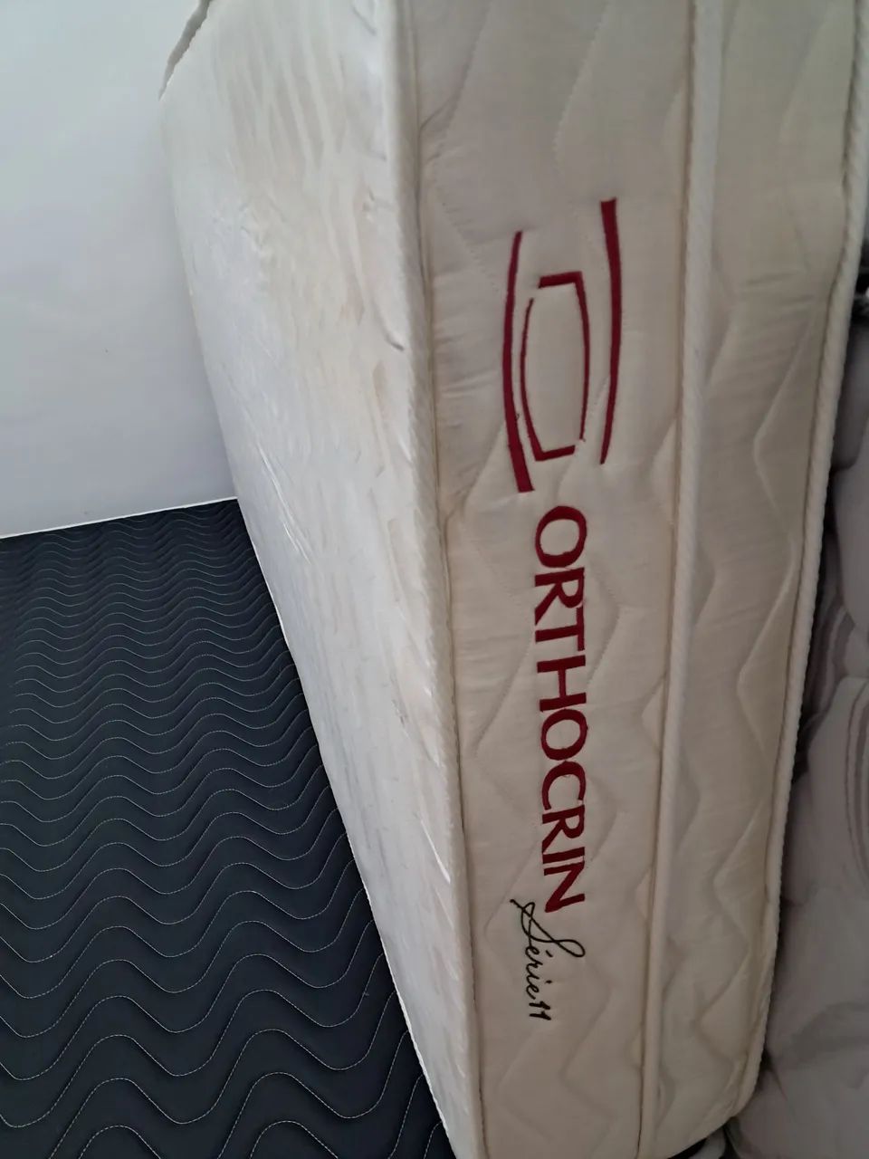 Cama solteiro 88cm com colchão e auxiliar  - Foto 4