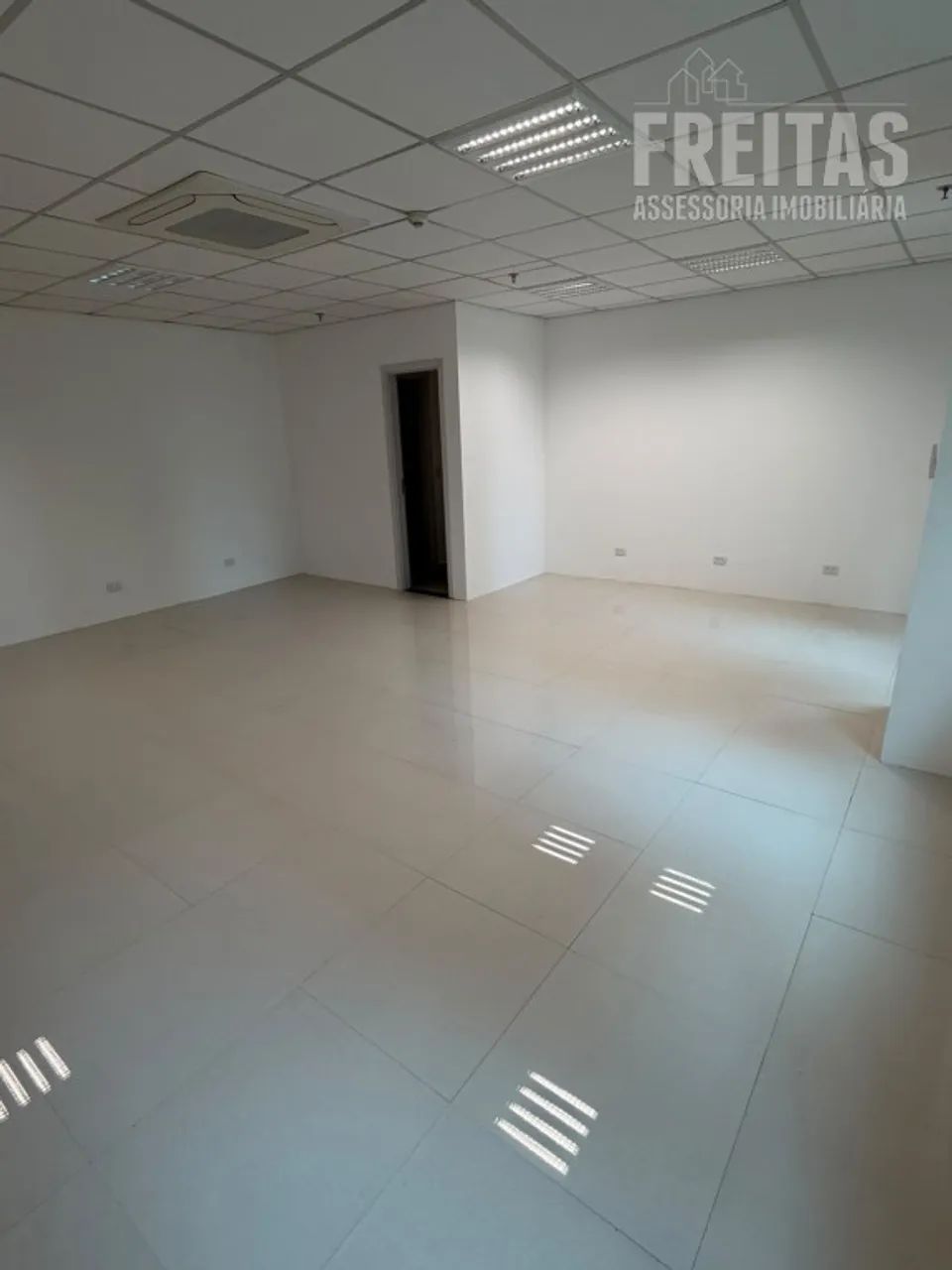 SALA COMERCIAL PARA LOCAÇÃO EM ALPHAVILLE COMPLEXO MADEIRA - Foto 3