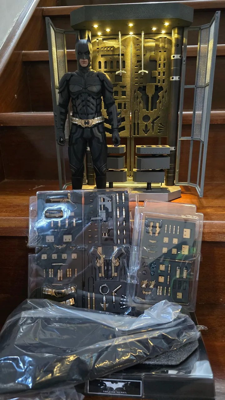 アメコミ ACE TOYZ 1/6 THE CEO AT-001 BATMAN Amazon.com: Star Ace Toys Batman Ninja: Modern Batman 1:6 Scale