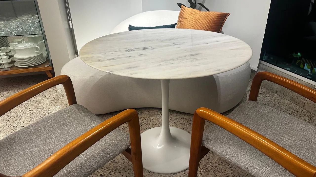 Tampo de mármore branco mesa saarinen  - Foto 2