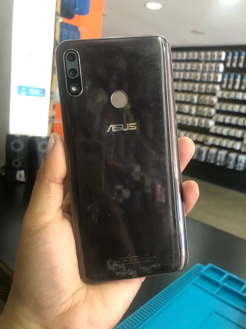 Asus Zenfone Max Pro M2. 