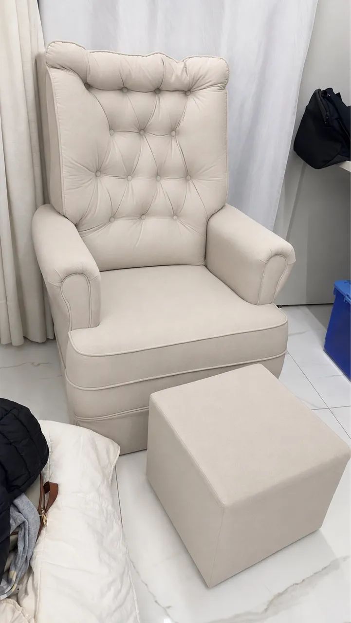 POLTRONA DE AMANENTAÇÃO