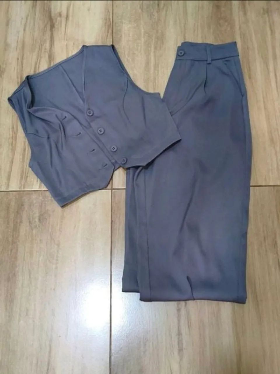 Conjunto cinza