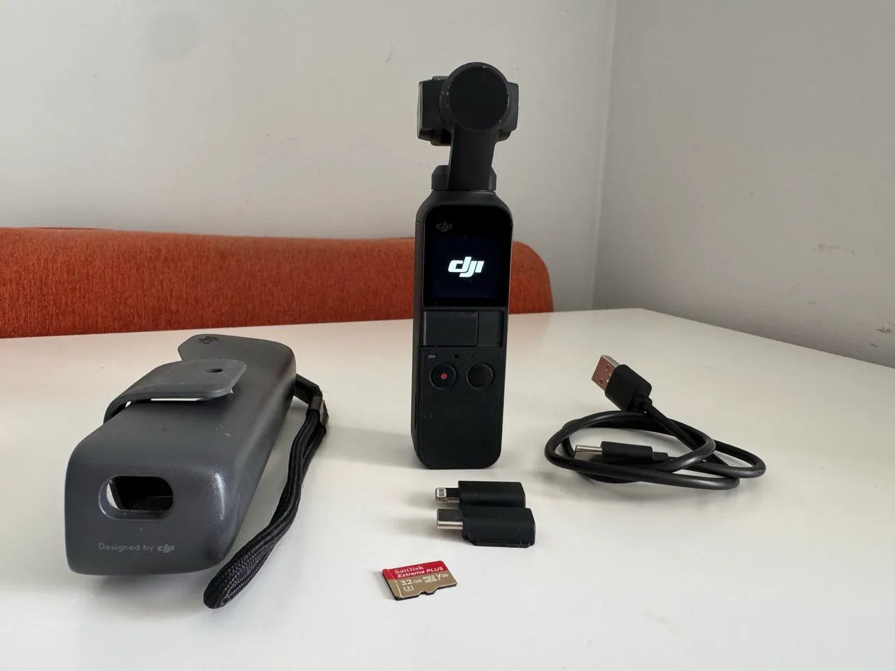 Câmera DJI Osmo Pocket 1 4K Estabilizada Gimbal + Card - Câmeras e