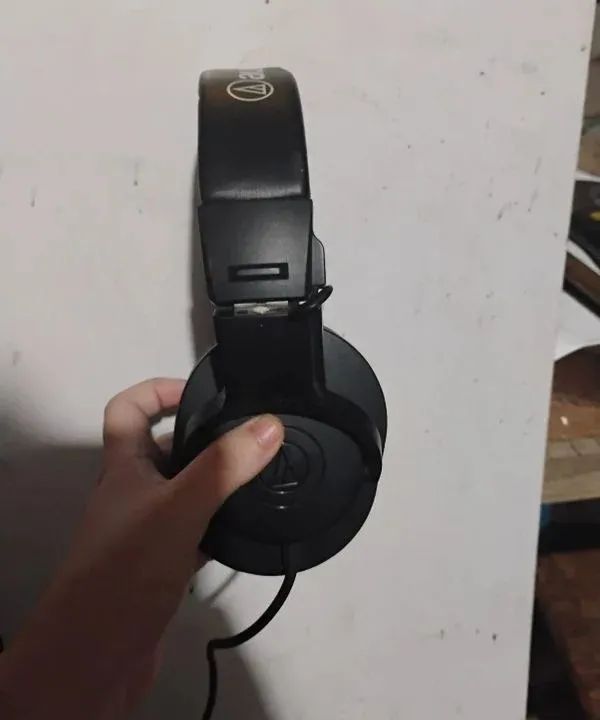 fone de ouvido over-ear audio-technica m-series ath-m20x preto