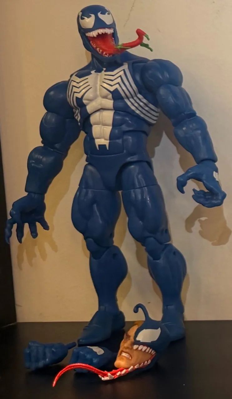 Venom - marvel legends 