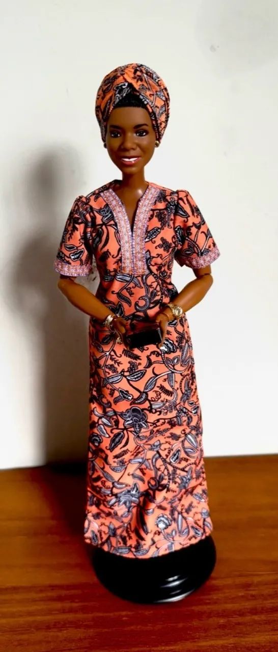 BARBIE SIGNATURE MAYA ANGELOU - Foto 5