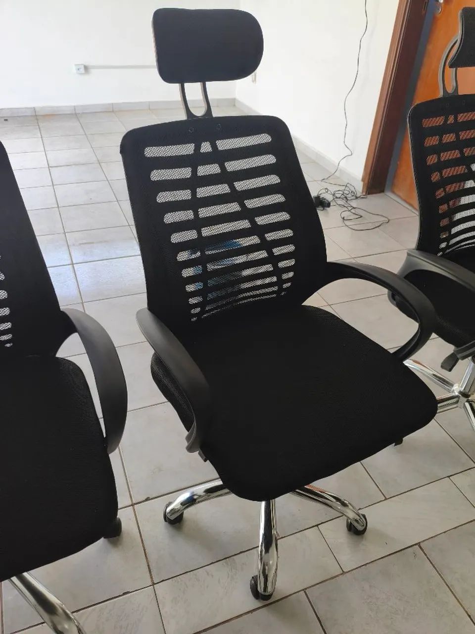 3 Cadeiras ergonômicas para escritório  - Foto 4