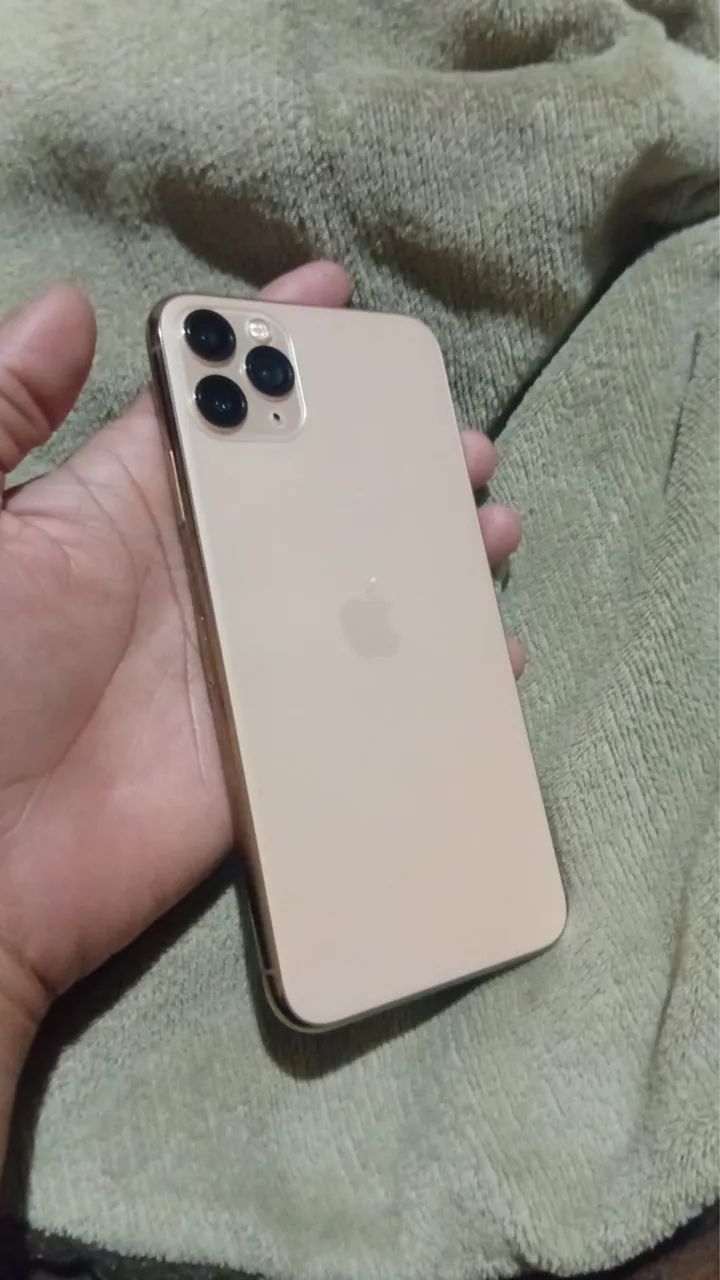 iPhone 11 Pro Max - Foto 2