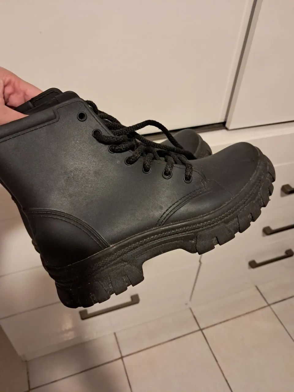 Bota tamanho 31/32 - Foto 2