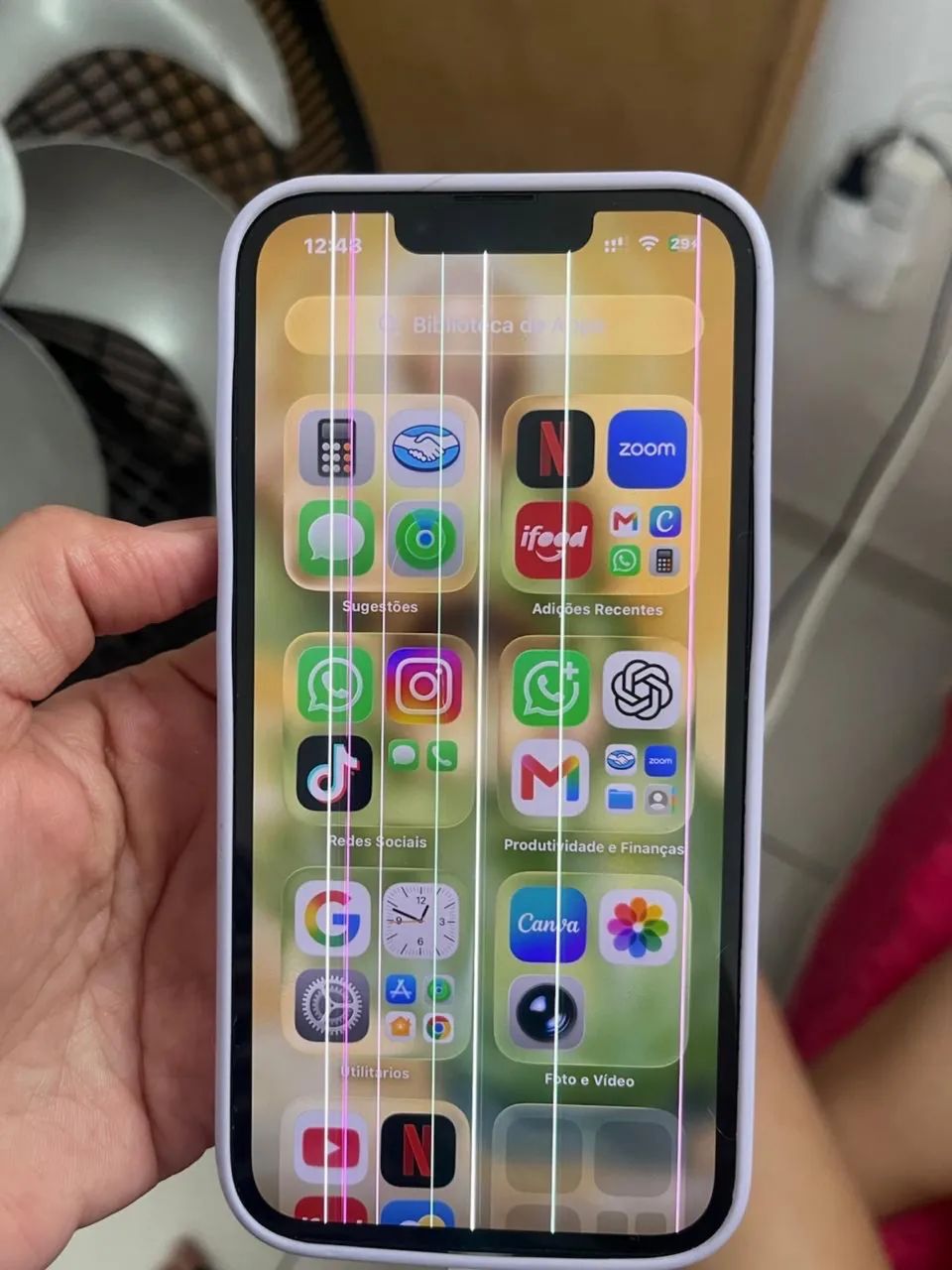 iPhone 13 com defeito mas funcionando wats: *83 