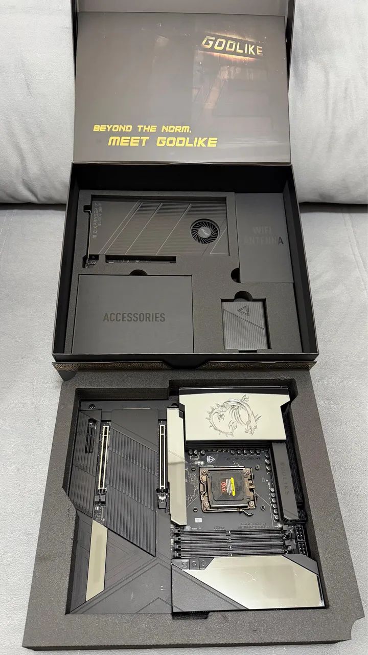 Placa mãe MSI MAG x870e GODLIKE - AM5 - Foto 2