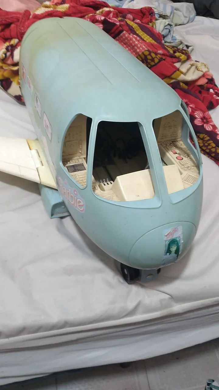 Avião  antigo  da barbi