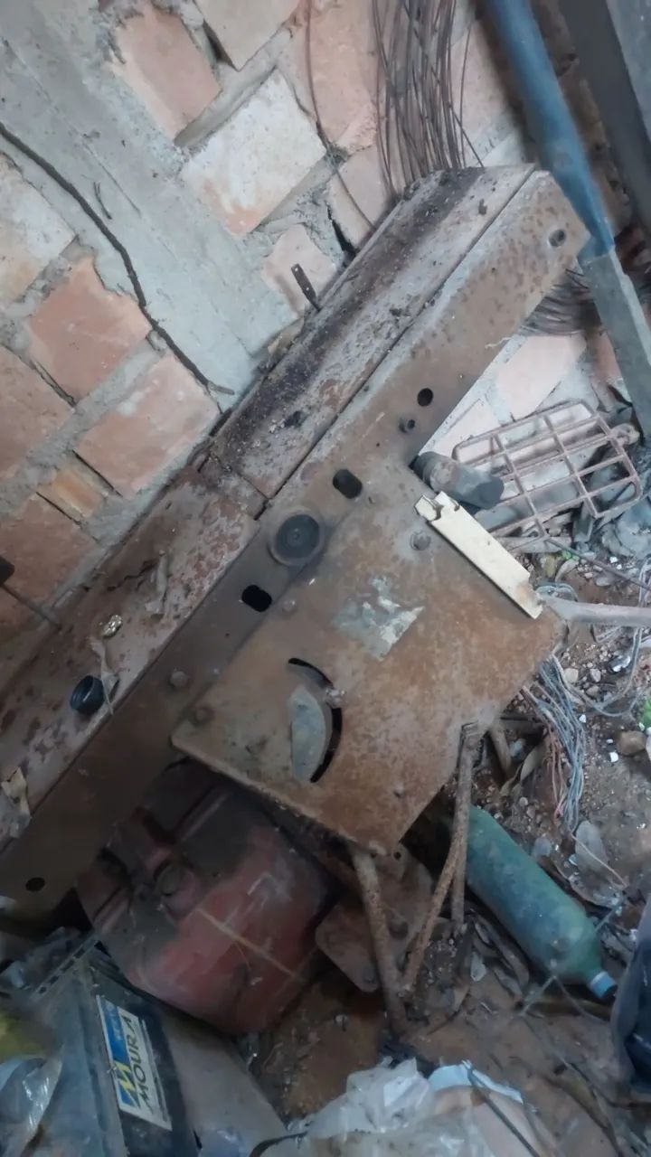 Vende se uma plaina de marcenaria 