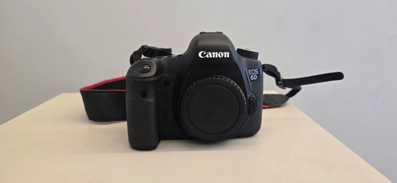 Canon   EOS 6D