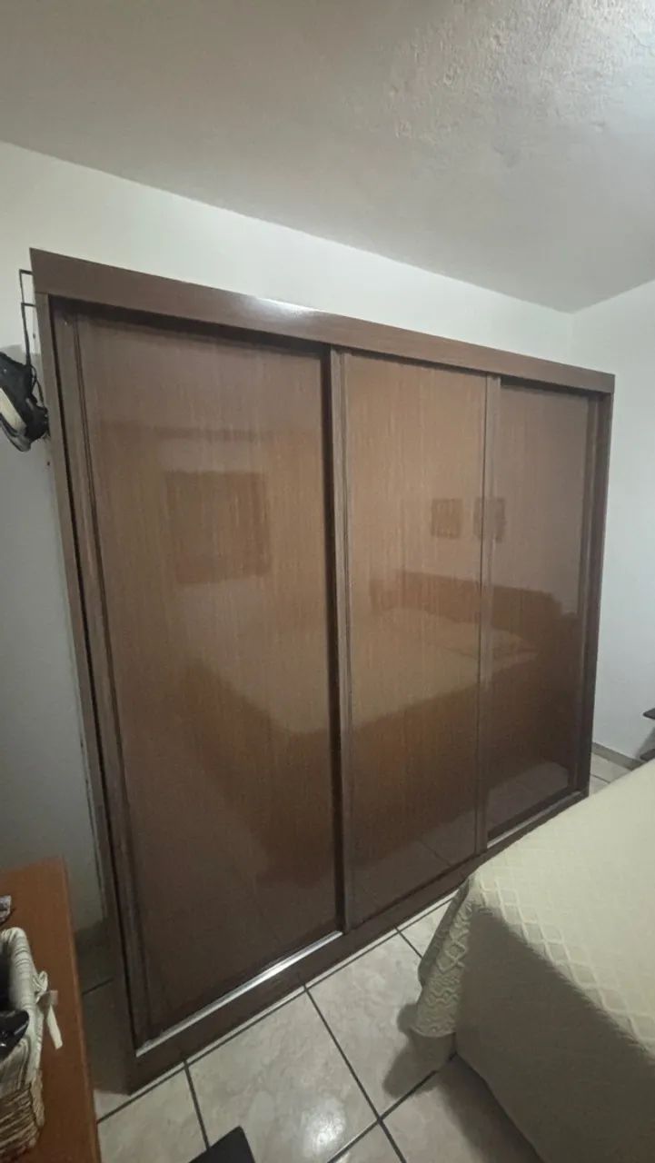 Guarda roupa com porta de correr - Foto 2