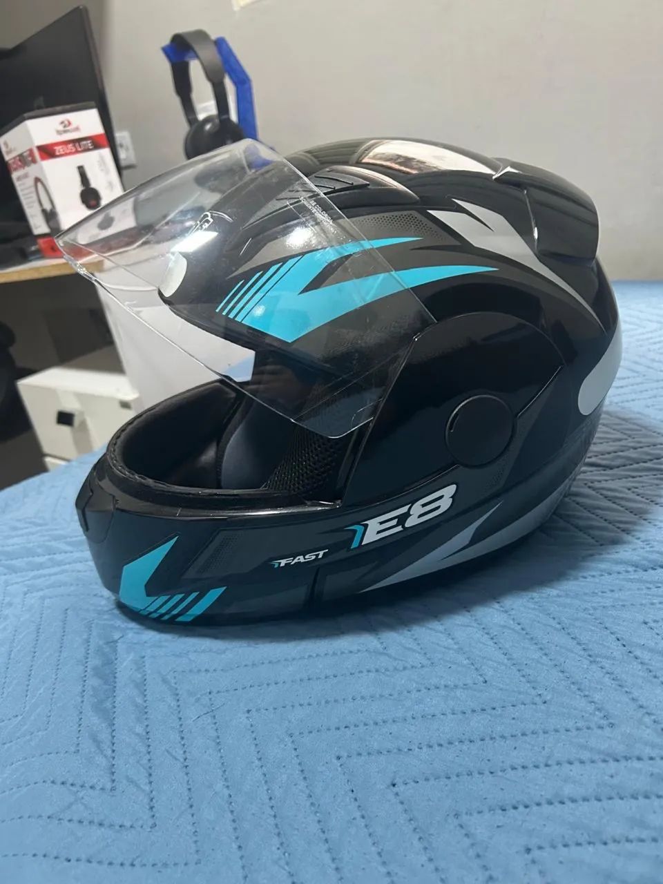 Capacete novo nunca usado  - Foto 4